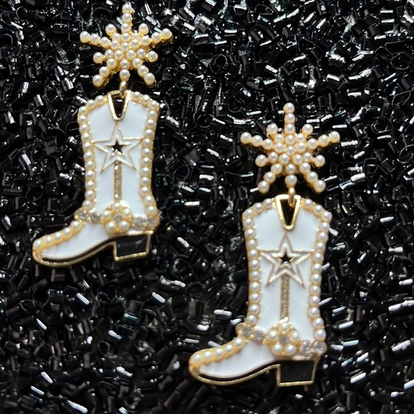 White Cowgirl Earrings Post Earrings.With faux Pearle & Rhinestone accents - Picture 4 of 11